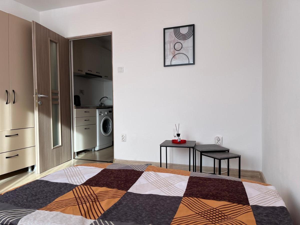 Apartament Apart Uta 2 Arad Zewnętrze zdjęcie